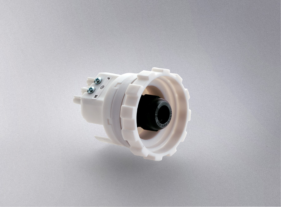 Presse-étoupe en deux parties avec prise de courant